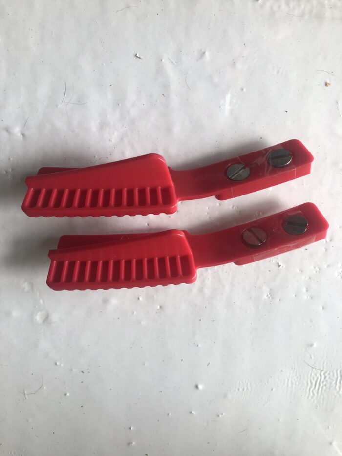 Red locking clips